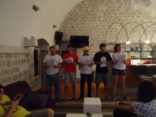 Studentski klub: DADAnti održali večer eksperimentalne poezije Studentski klub: DADAnti održali večer eksperimentalne poezije