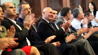 Zadar, 060510.
U klubu Arsenal obiljezena je 10.godisnjica rada obrazovnog portala srednjih skola Zadarske zupanije “RivaOn”.
Na fotografiji : ravnatelj Medicinske skole Davor Vidakovic (u sredini).
Foto: Vladimir Ivanov / CROPIX