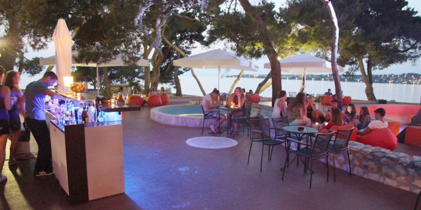 U ZAZ beach baru dvodnevni After Beach fest! U ZAZ beach baru dvodnevni After Beach fest!