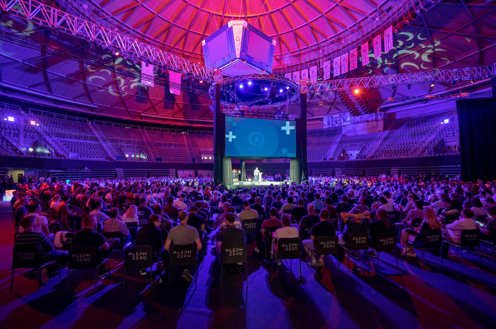 UREĐIVANJE GALERIJE: Međunarodna konferencija Infobip Shift počela na Višnjiku UREĐIVANJE GALERIJE: Međunarodna konferencija Infobip Shift počela na Višnjiku