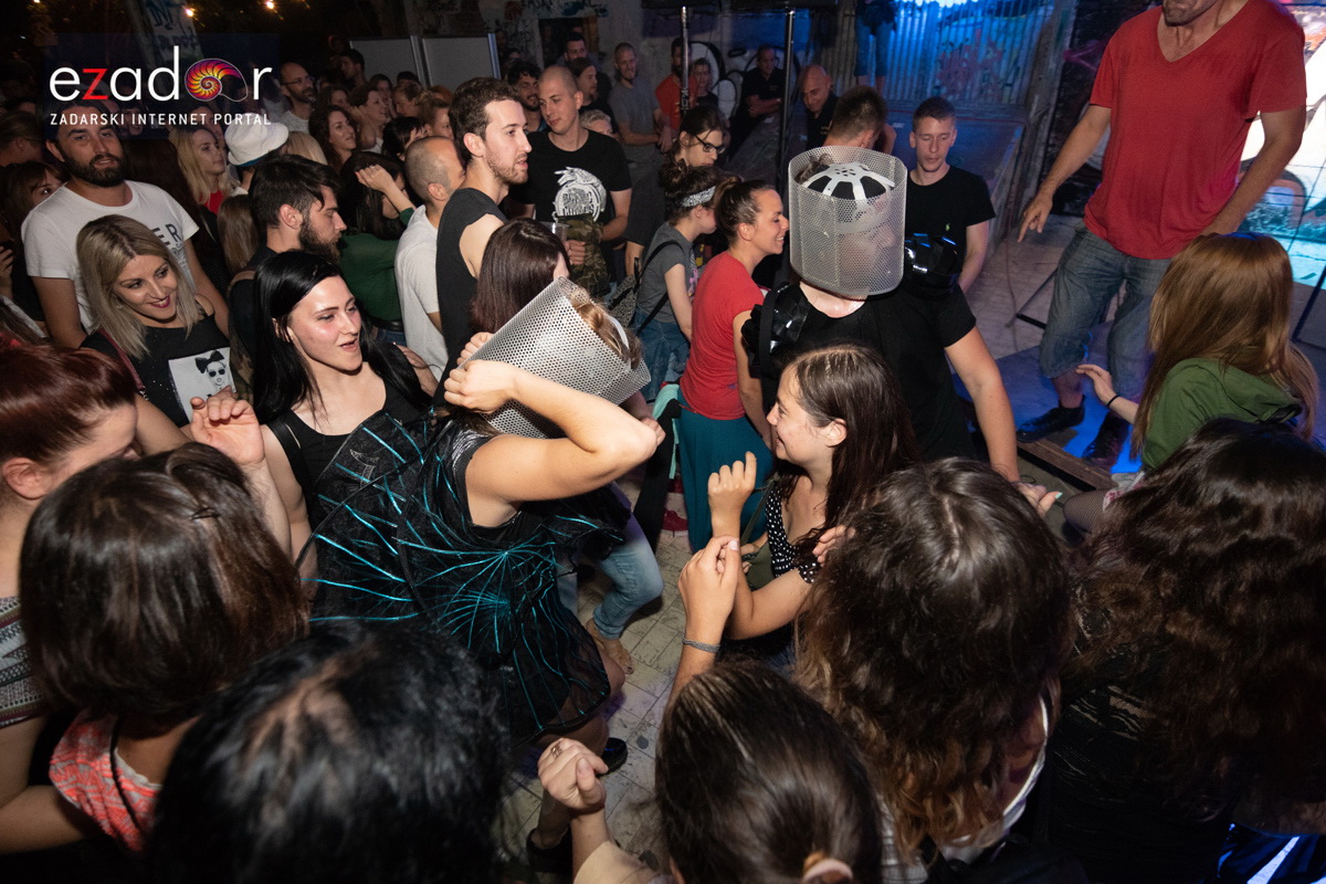 KvartArt 2018.: Art buvljak & koncert Nipplepeoplea