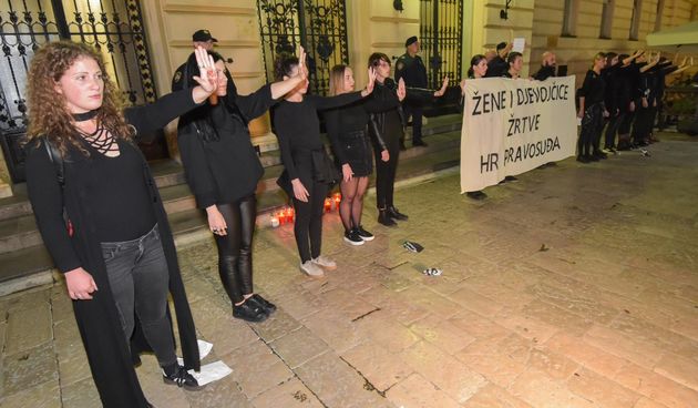 Klub studenata Antifijaka organizirao mirni prosvijed ispred Županijskog suda u Zadru