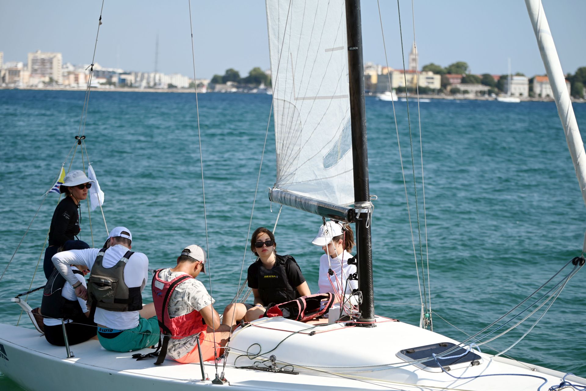 Tečaj jedrenja za studente @ Vitrenjak Tečaj jedrenja za studente @ Vitrenjak