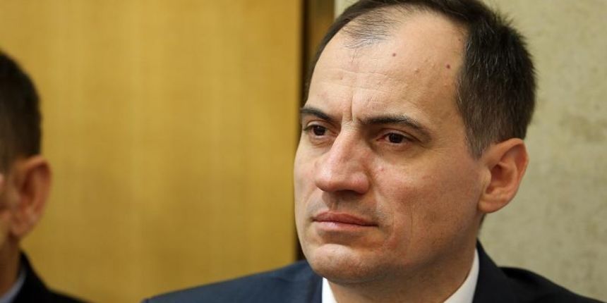 Image 378833 (auto) Image 378833 (auto)