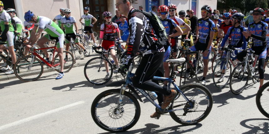 Zadar, 070413.
Branimirova obala.
U povodu Svjetskog dana zdravlja i u sklopu Zupanijskih dana 2013. godine, Tim za zdravlje Zadarske zupanije i Grad Nin organizirali su biciklijadu pod nazivom Od Branimira do Branimira na relaciji Zadar-Nin-Zadar u dulj Zadar, 070413.
Branimirova obala.
U povodu Svjetskog dana zdravlja i u sklopu Zupanijskih dana 2013. godine, Tim za zdravlje Zadarske zupanije i Grad Nin organizirali su biciklijadu pod nazivom Od Branimira do Branimira na relaciji Zadar-Nin-Zadar u dulj