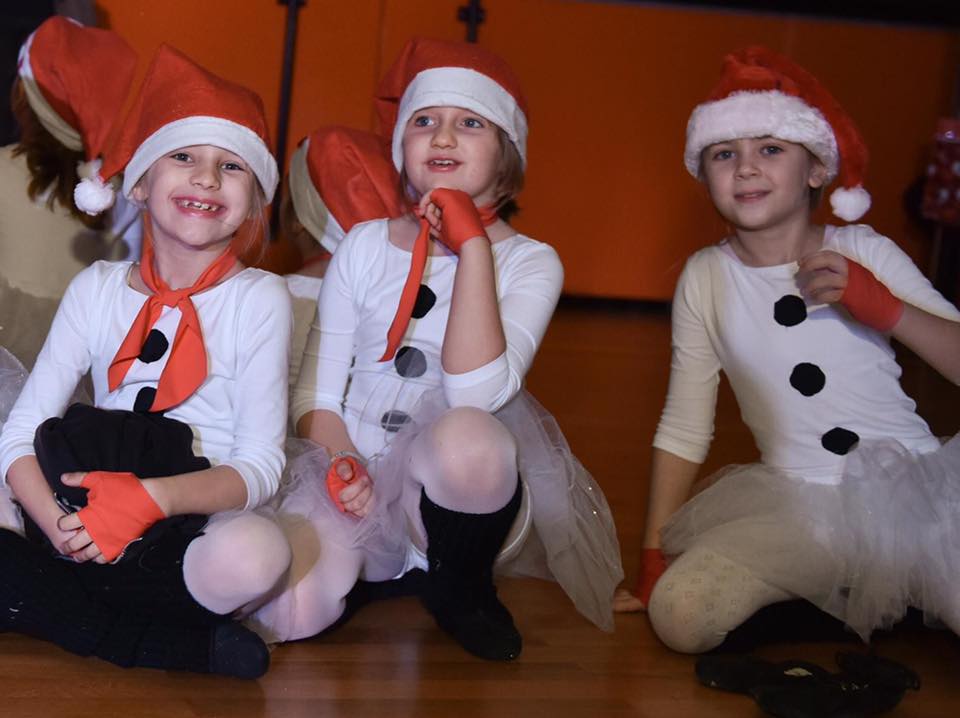 Plesna Božićna čarolija na otoku Pagu