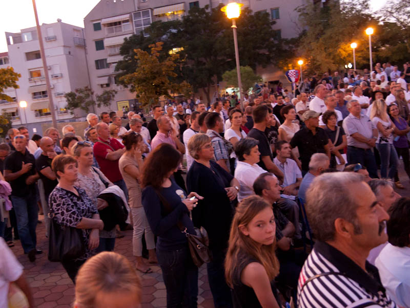 Bili Brig kod Ošk. Zadarski otoci: Svečanost imenovanja trga po D.T. Gavranu, foto: Darko Belančić