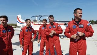 Zagreb: Članovi Krila Oluje vratili se u Hrvatsku nakon osvojene nagrade na vojnom aeromitingu