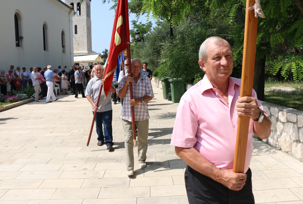 Tradicionalna procesija Tijelova ulicama Vira Tradicionalna procesija Tijelova ulicama Vira