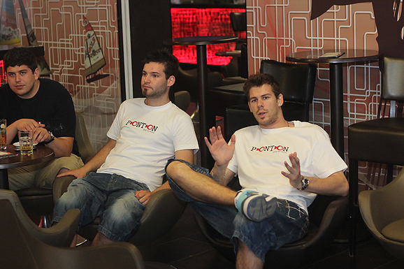 Image 888205 (auto) Image 888205 (auto)