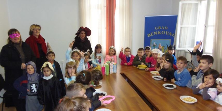 Male maškare preuzele vlast u Benkovcu, Foto: Grad Benkovac