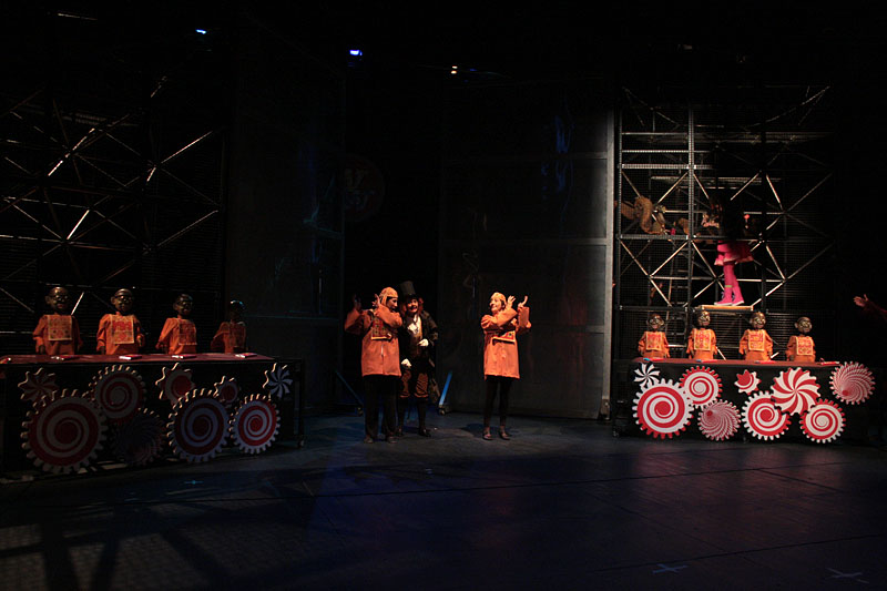 Predstava “Drago Č. i tvornica čokolade”, Foto: Lucija Juravić Predstava “Drago Č. i tvornica čokolade”, Foto: Lucija Juravić