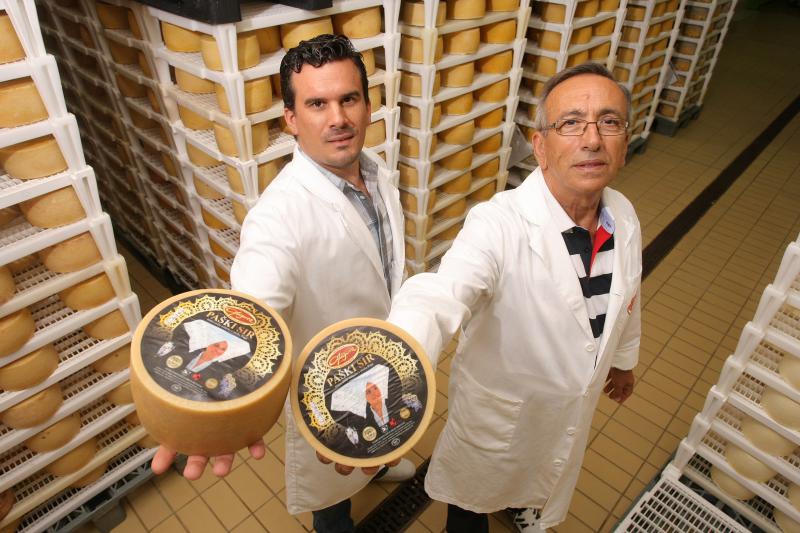 Paški sir sirane Gligora osvojio titulu najboljeg sira na svijetu, Photo: Dino Stanin/PIXSELL Paški sir sirane Gligora osvojio titulu najboljeg sira na svijetu, Photo: Dino Stanin/PIXSELL