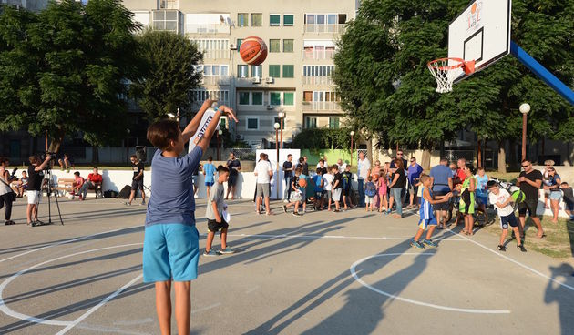 U sklopu nacionalnog projekta “Koš za koš” predan je prvi obnovljen košarkaški teren na zadarskom Bilom Brigu