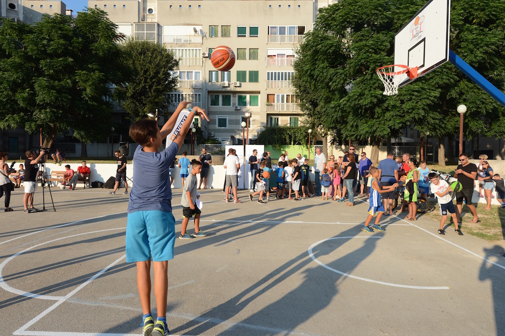U sklopu nacionalnog projekta “Koš za koš” predan je prvi obnovljen košarkaški teren na zadarskom Bilom Brigu