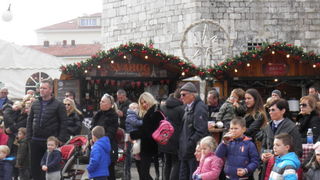 OLYMPUS DIGITAL CAMERA OLYMPUS DIGITAL CAMERA