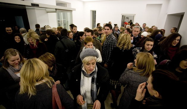 Zadar, 290110.
Muzej stakla.
Kulturna manifestacija Noc muzeja 2010. odrzava se danas od 18 sati do sat iza ponoci, u organizaciji Hrvatskoga muzejskog drustva. Sesta je to Noc muzeja u kojoj je posjet muzejima koji sudjeluju u akciji besplatan, a uz izlo