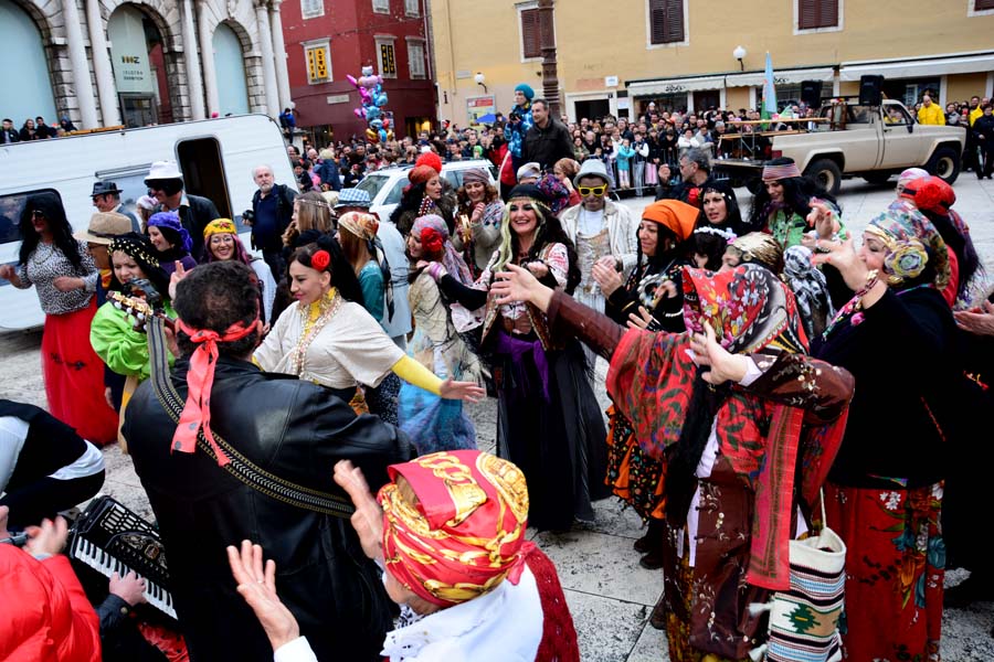 Stanarske maškare u karnevalskoj povorci, foto Iva Perinčić