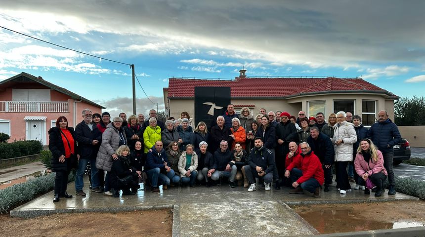 Posjetitelji iz Podgore u sklopu studijskog putovanja upoznali adute Ravnih kotara Posjetitelji iz Podgore u sklopu studijskog putovanja upoznali adute Ravnih kotara