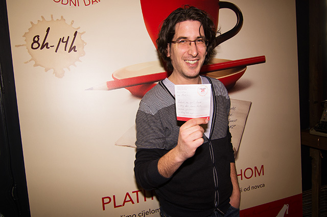 Više od 30.000 ljudi diljem Hrvatske sudjelovalo je 2015. godine u Julius Meinl Poetry projektu te pisanju stihova. A priliku da prvi svoju kavu u 2015. godini plaćaju stihovima imali su Milana Vlaović, Jelena Veljača, Judita Franković, Enes Vejzović, And