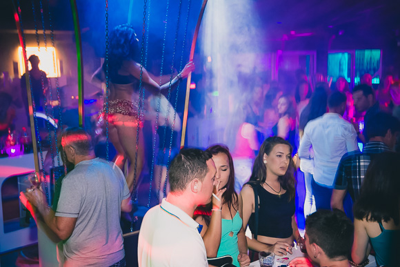 DJ Andrologic @ Cocktail bar Mango, 11.7.2015. (foto: Ivan Toman) DJ Andrologic @ Cocktail bar Mango, 11.7.2015. (foto: Ivan Toman)