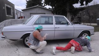 Mladi europski kipari stigli u Imotski, punom parom rade spomenik kultnom Mercedesu Mladi europski kipari stigli u Imotski, punom parom rade spomenik kultnom Mercedesu