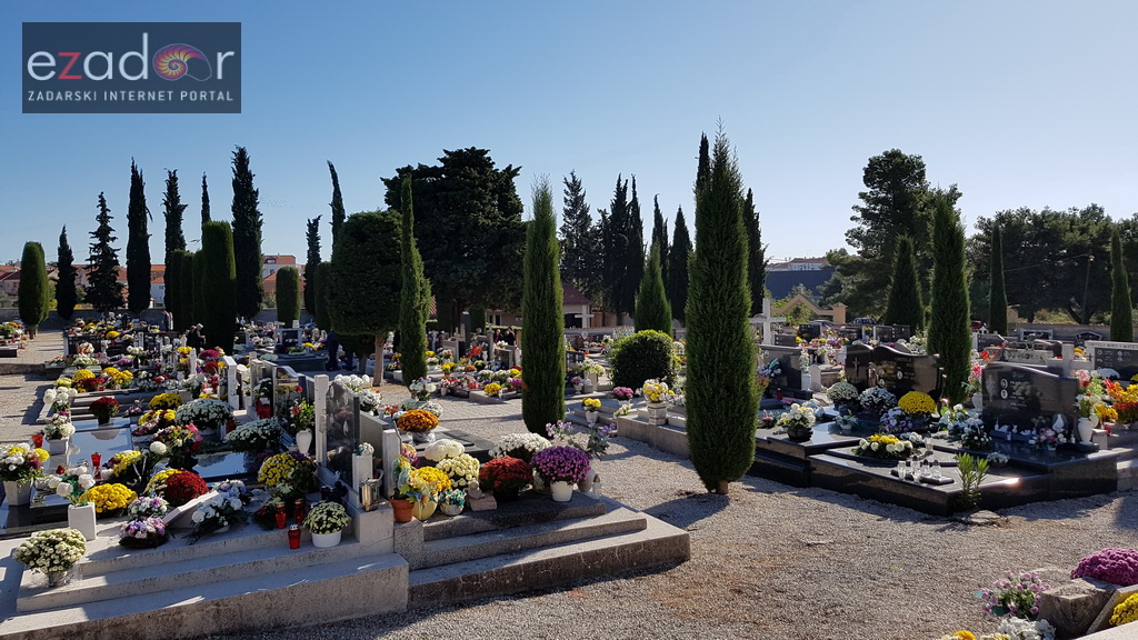 Blagdan Svih svetih na zadarskim grobljima
