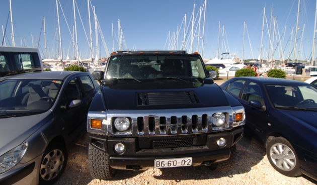 Zadar, 190709. Terenac Hummer koji se nalazi u marini Dalmacija navodno je u vlasnistvu Cece Raznjatovic koja krstari zadarskim arhipelagom. Foto: Andrija Lucic / CROPIX