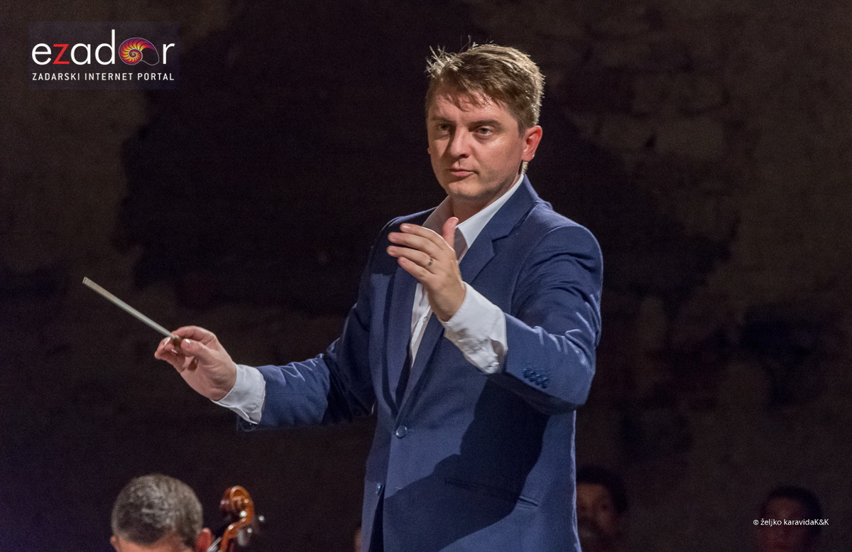 59. Glazbene večeri u sv. Donatu: Orkestar Epoque i gitarist Krešimir Bedek @ Crkva sv. Nikole