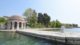 Pri kraju su radovi na obnovi prilaza fontani na Karmi.