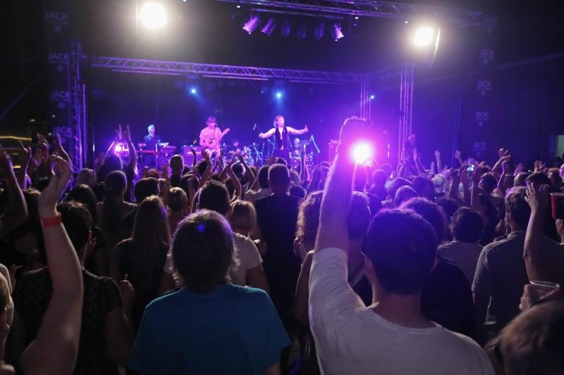 U sklopu eventa Ljeto u MSU, na krovu muzeja odrzan je koncert grupe Psihomodo pop. Photo: Tomislav Miletic/PIXSELL U sklopu eventa Ljeto u MSU, na krovu muzeja odrzan je koncert grupe Psihomodo pop. Photo: Tomislav Miletic/PIXSELL