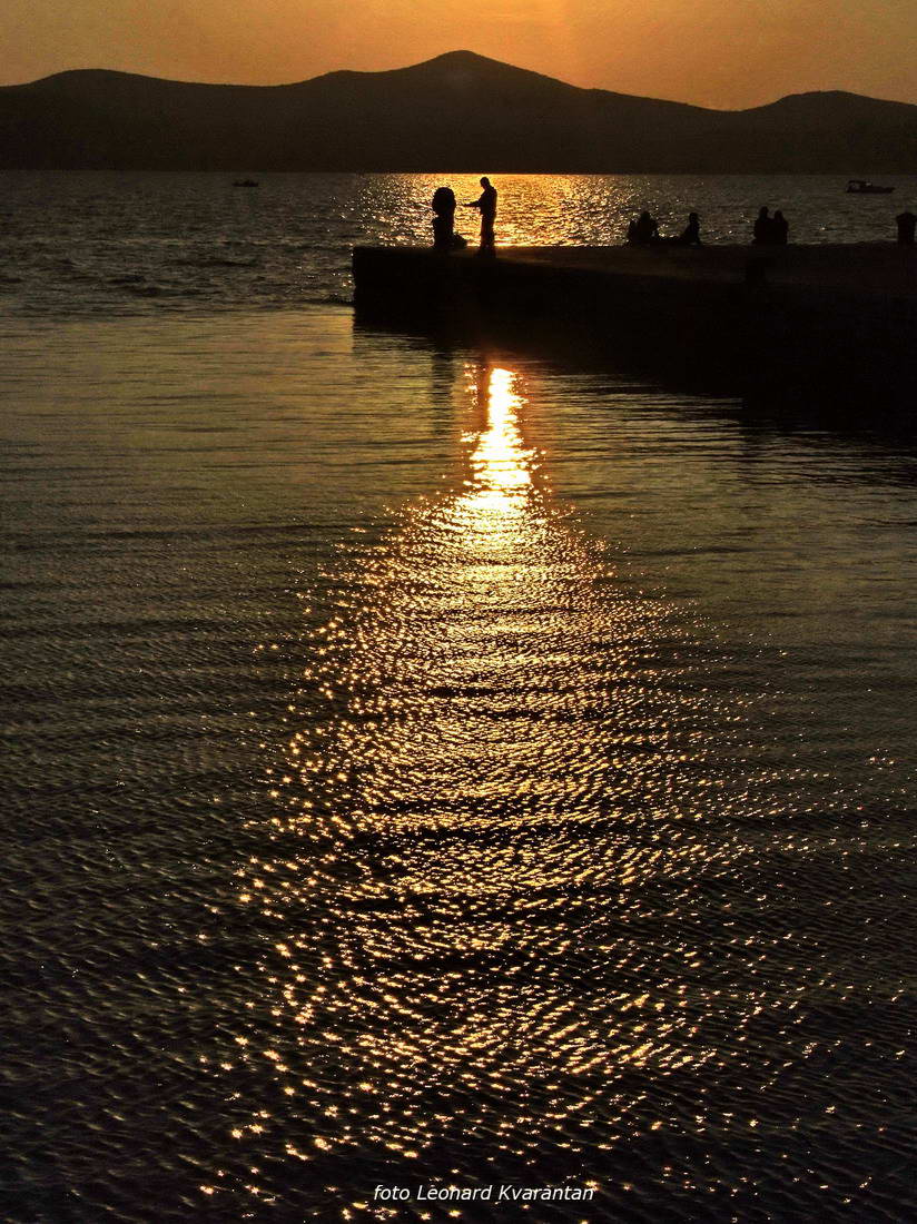 Blagdanski đir po Pagu 1. studenog 2013.  foto: Leonard Kvarantan