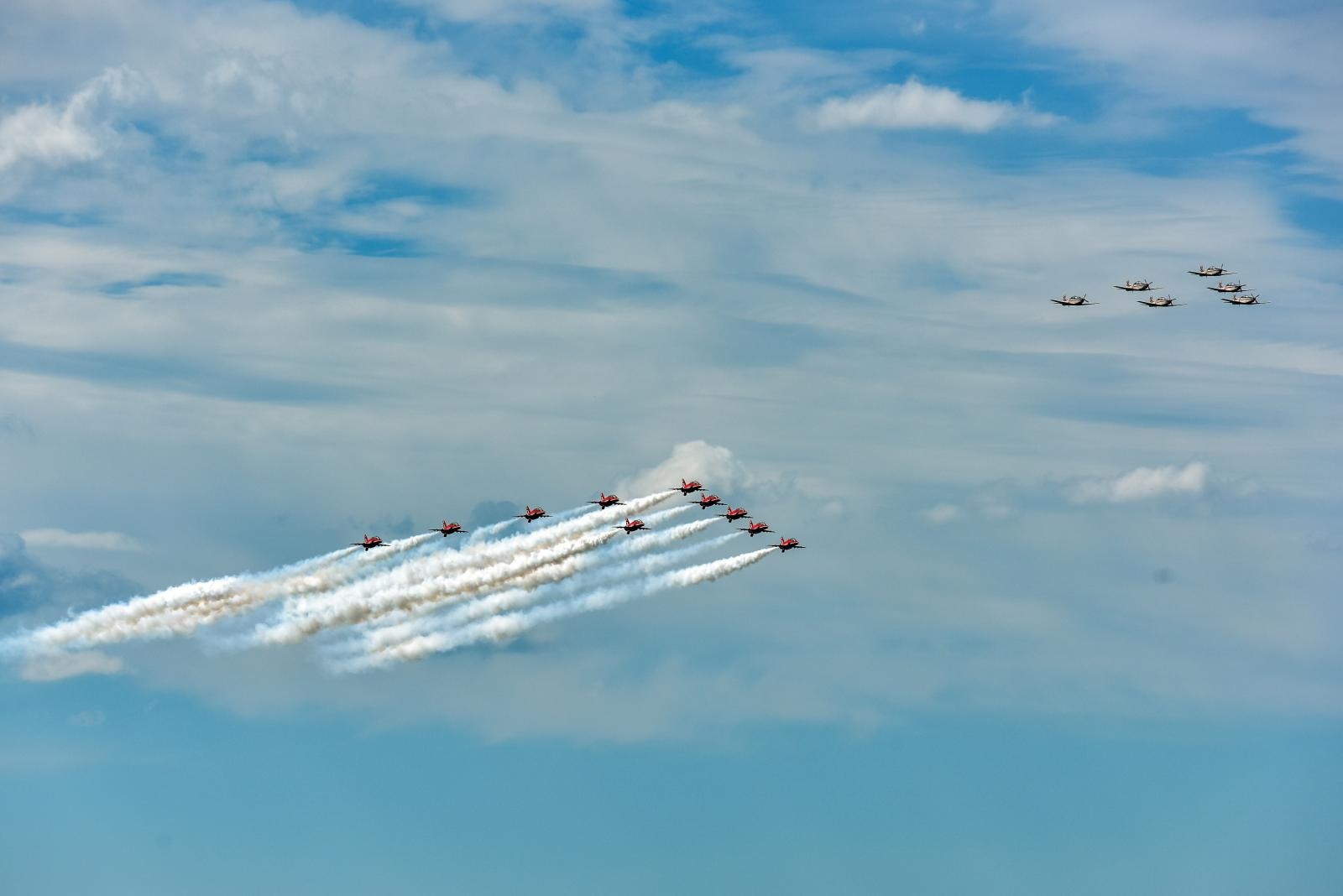 Krila Oluje i Red Arrows preletjeli iznad zadarskog kanala