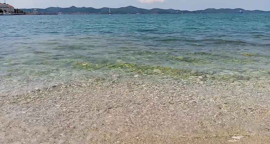 Šum valova na kupalištu Jadran (thumbnail) Šum valova na kupalištu Jadran (thumbnail)