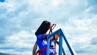 Mario Možnik i njegovi kolege sportaši otvorili su sezonu Bungee Jumpinga sa starog Masleničkom mosta