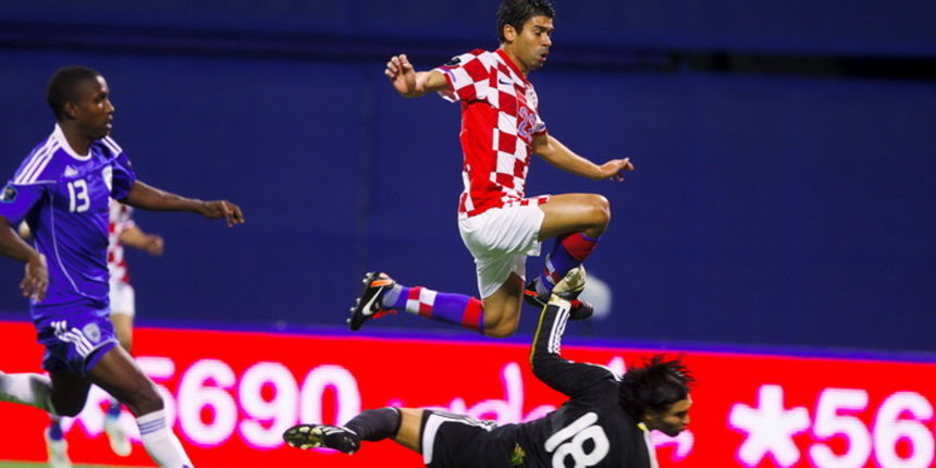 Zagreb, 060911.?Maksimirski stadion.?Kvalifikacijska nogometna utakmica skupine F izmedju Hrvatske i Izraela za EP 2012 u Poljskoj i Ukrajini.
Na slici: Eduardo da Silva.
Foto: Goran Mehkek / Cropix