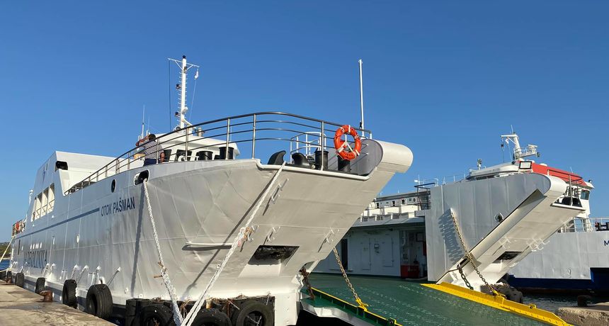 Otok Pašman, trajekt Otok Pašman, trajekt