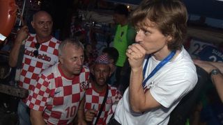 Svečani doček zadarskih Vatrenih: Jedrenjakom Branimir plovili od Gradskog mosta do gata na zadarskoj rivi