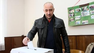 Osijek – Ministar gospodarstva Ivan Vrdoljak glasovao u drugom krugu predsjednickih izbora. Photo: Marko Mrkonjic/PIXSELL Osijek – Ministar gospodarstva Ivan Vrdoljak glasovao u drugom krugu predsjednickih izbora. Photo: Marko Mrkonjic/PIXSELL