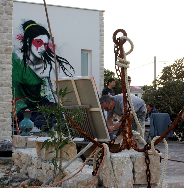 Street Art umjetnik Finbarr Fin DAC stvara u Ražancu, Foto: Nenad Nešović Street Art umjetnik Finbarr Fin DAC stvara u Ražancu, Foto: Nenad Nešović