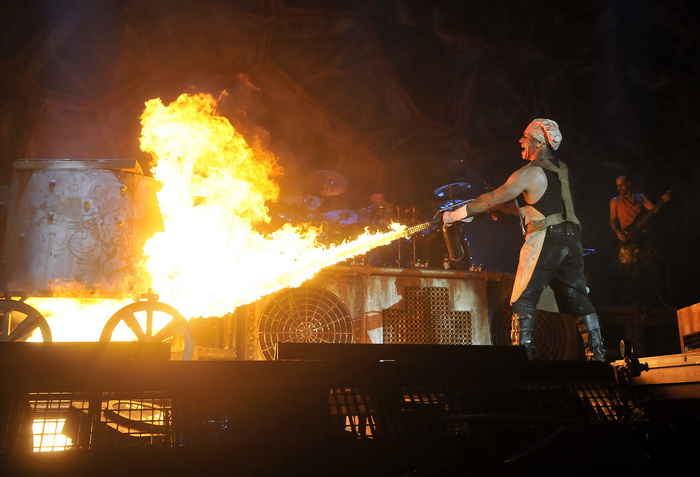 Zagreb, 081111.
Arena, koncert njemacke metal rock grupe Rammstein iz Berlina.
Foto: Bruno Konjevic / CROPIX Zagreb, 081111.
Arena, koncert njemacke metal rock grupe Rammstein iz Berlina.
Foto: Bruno Konjevic / CROPIX