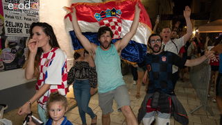 Čudesna noć: Velika fešta ulicama Zadra nakon plasmana Vatrenih u finale SP Čudesna noć: Velika fešta ulicama Zadra nakon plasmana Vatrenih u finale SP