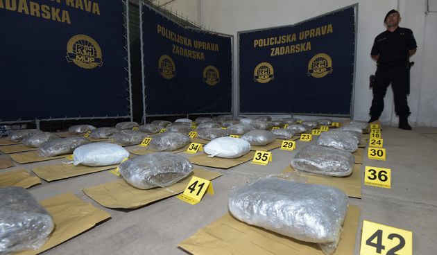 Veliki ulov zadarske policije: Na autocesti zapljenili 52 kg marihuane