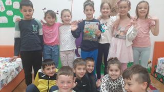 Djeca iz DV Vruljica likovnim radovima osvojila dvije individualne i grupnu nagradu Djeca iz DV Vruljica likovnim radovima osvojila dvije individualne i grupnu nagradu