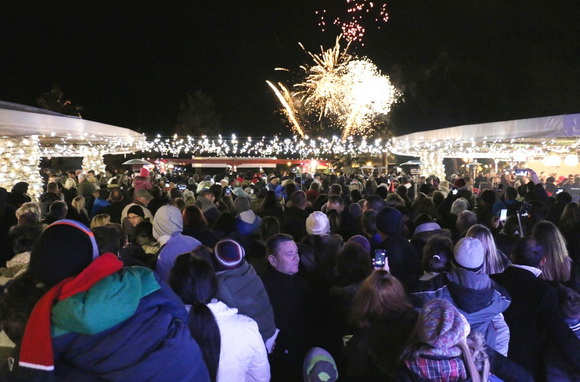 Virani 2016. godinu dočekali uz Lidiju Bačić, Leteći odred i spektakularan vatromet Virani 2016. godinu dočekali uz Lidiju Bačić, Leteći odred i spektakularan vatromet