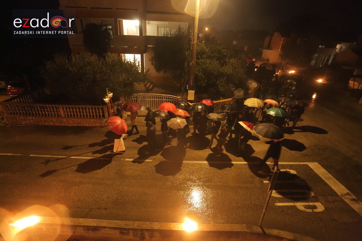 Bibinje: Tradicionalna procesija s Križem na Veliki Petak