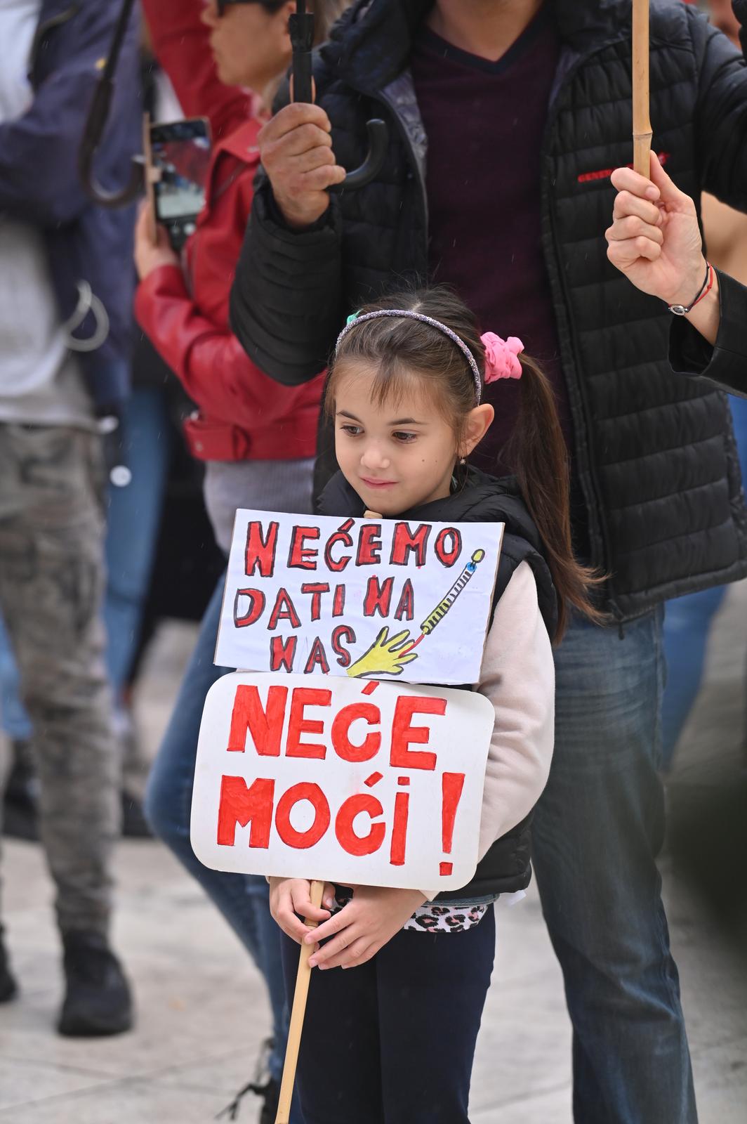 U Zadru novi prosvjed protiv covid potvrda