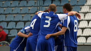 Varazdin, 190510.
Na gradskom stadionu u Varazdinu igra se kvalifikacijska utakmica za europsko prvenstvo U-21 izmedju reprezentacija Hrvatske i Slovacke.
Na slici: slavlje slovacke reprezentacije nakon postignutog pogotka.
Foto: Andrej Svoger / CROPIX