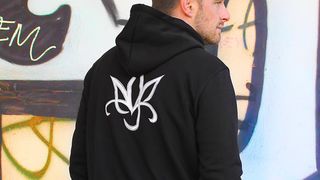 Poznati nogometaš Vedran Ješe zaštitno je lice prve muške Cataleya kolekcije Martine Ješe Poznati nogometaš Vedran Ješe zaštitno je lice prve muške Cataleya kolekcije Martine Ješe