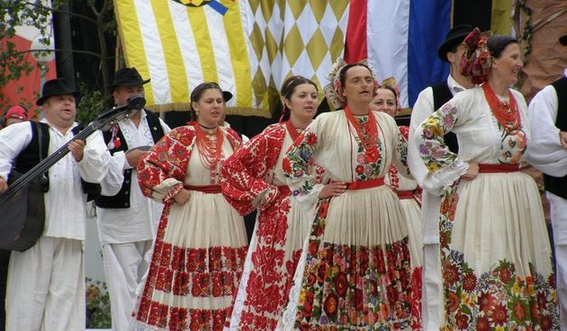 43. Vinkovačke jeseni, mimohod